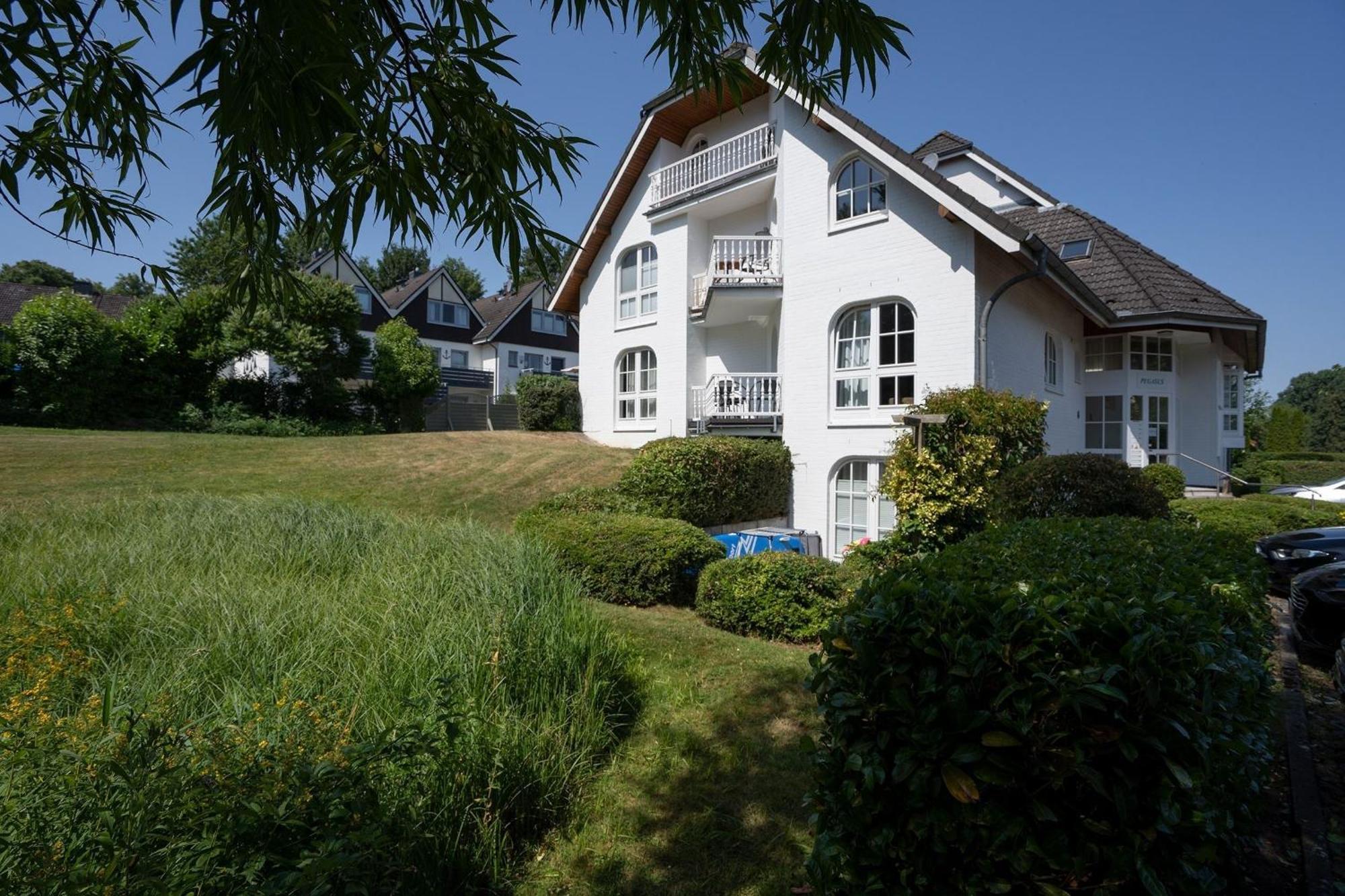 Haus Pegasus App 4 Apartment Scharbeutz Bagian luar foto